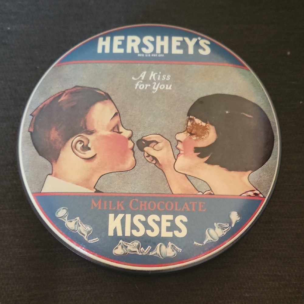 Hershey's Milk Chocolate Kisses Tin